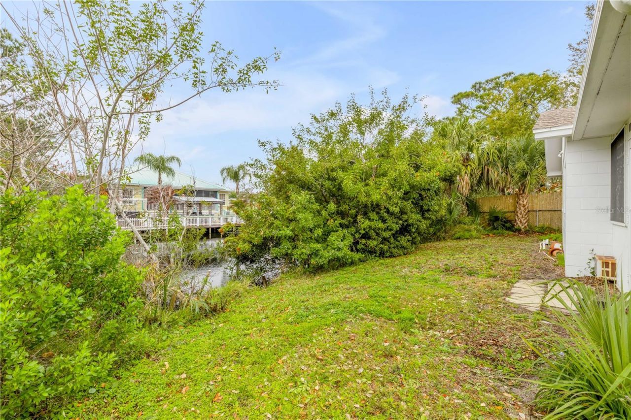 622 Goodwin Avenue, New Smyrna Beach, FL 32169 Photo