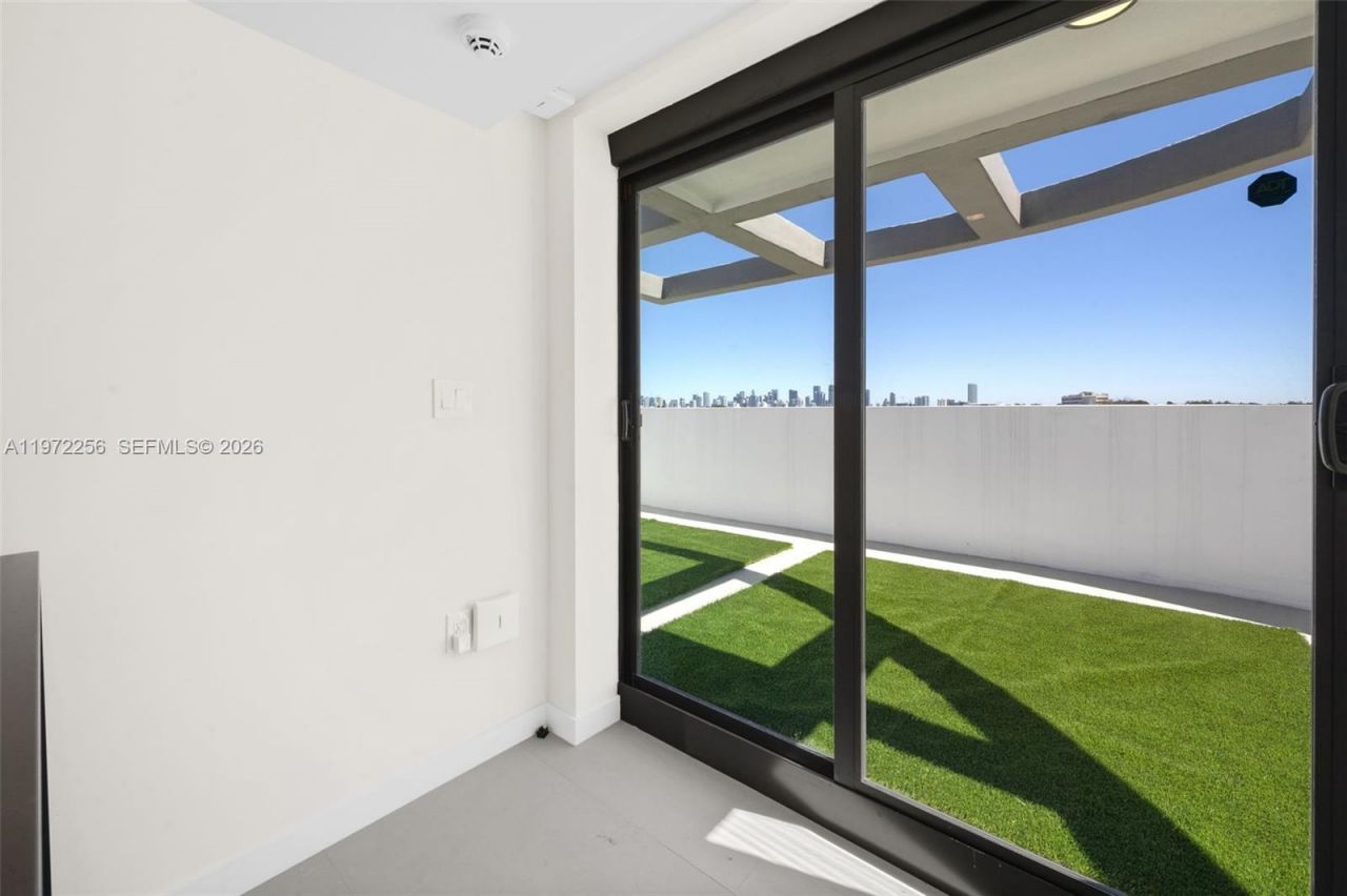 2688 SW 25th Ave., Unit 1, Miami, FL 33133 Photo