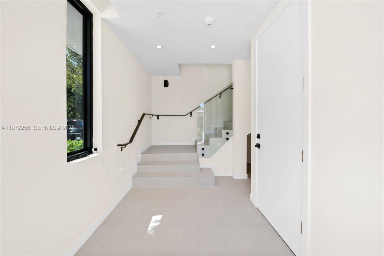 2688 SW 25th Ave., Unit 1, Miami, FL 33133 Photo