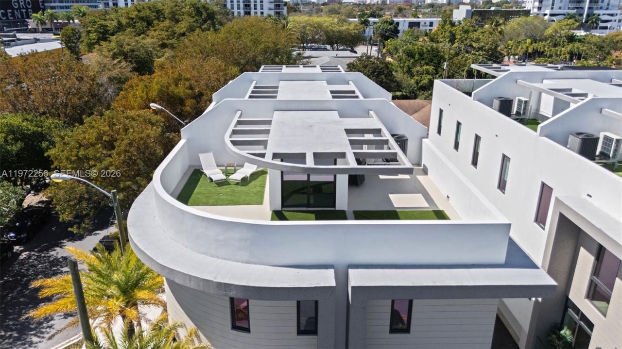 2688 SW 25th Ave., Unit 1, Miami, FL 33133 Photo