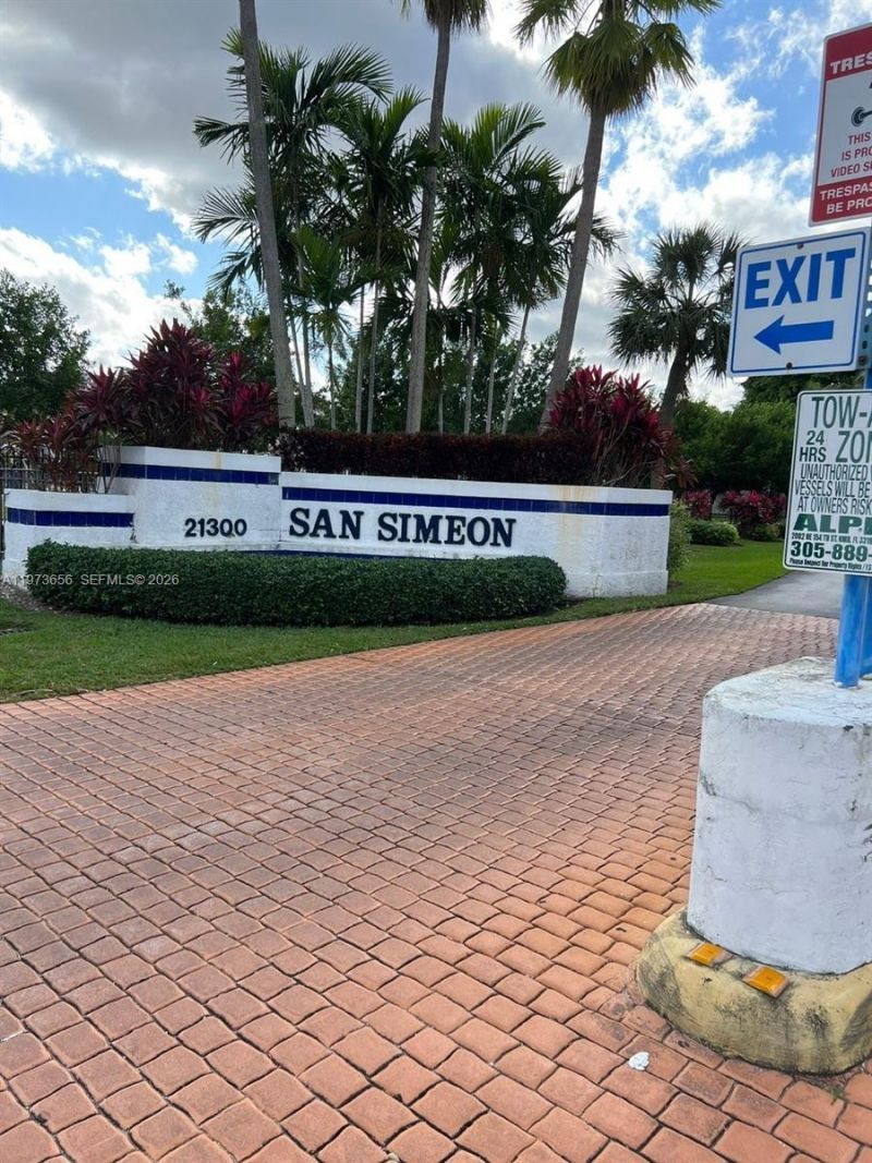 202 NE 211th Ter , Unit 202, Miami, FL 33179 Photo