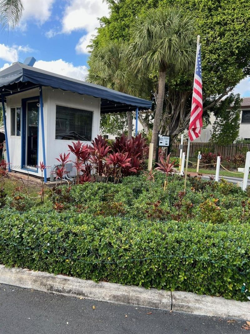 202 NE 211th Ter , Unit 202, Miami, FL 33179 Photo