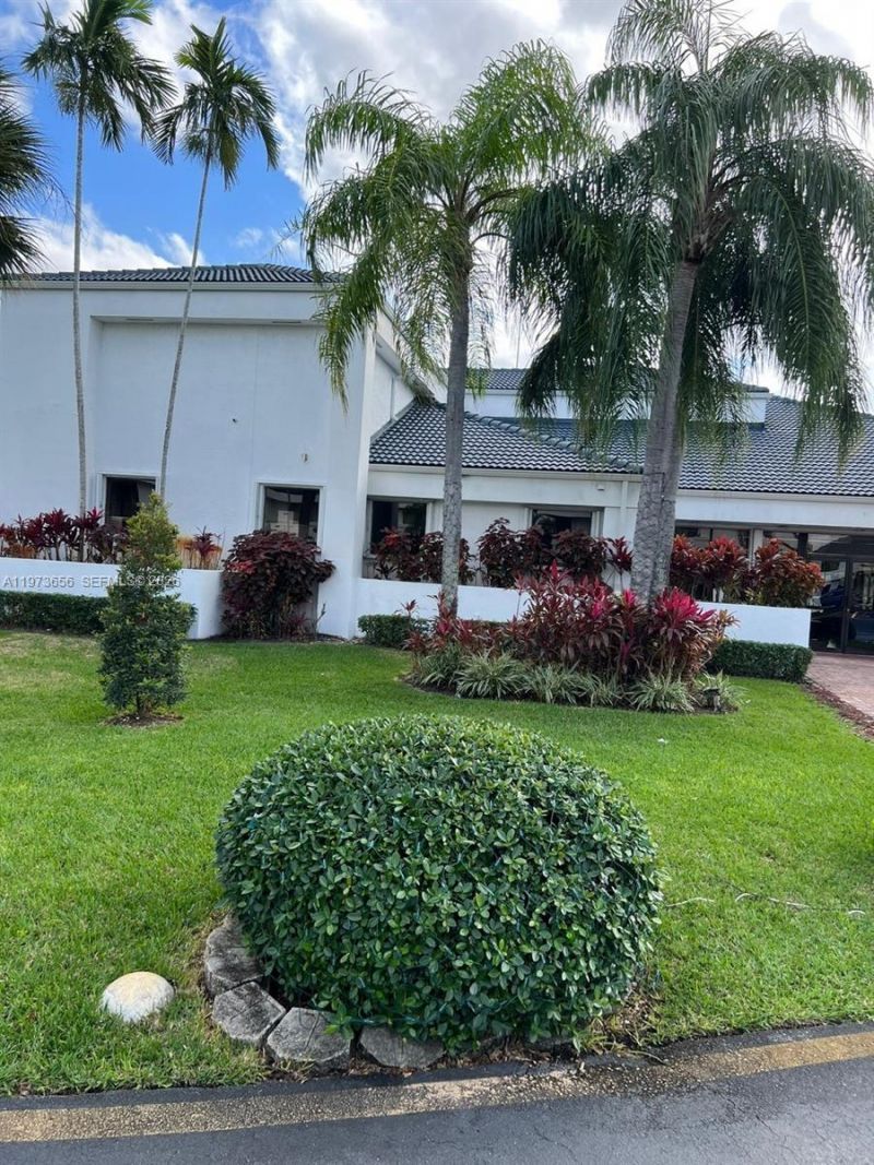 202 NE 211th Ter , Unit 202, Miami, FL 33179 Photo