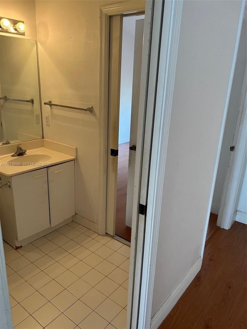 202 NE 211th Ter , Unit 202, Miami, FL 33179 Photo