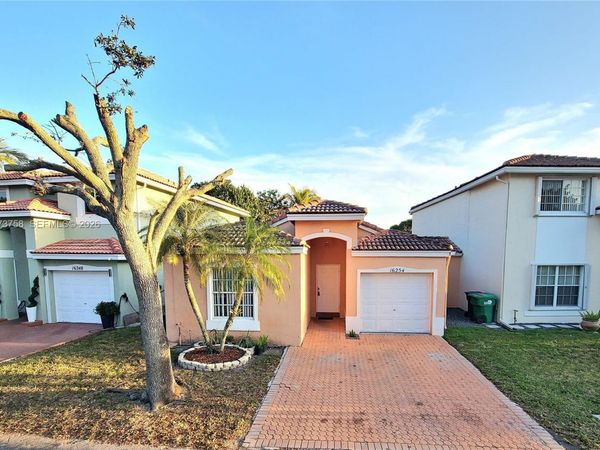16254 SW 100th Ter, Miami, FL 33196