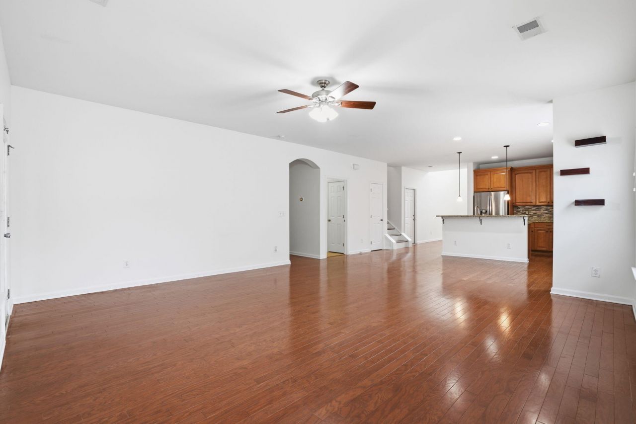 209 Goldfinch Lane Photo 11