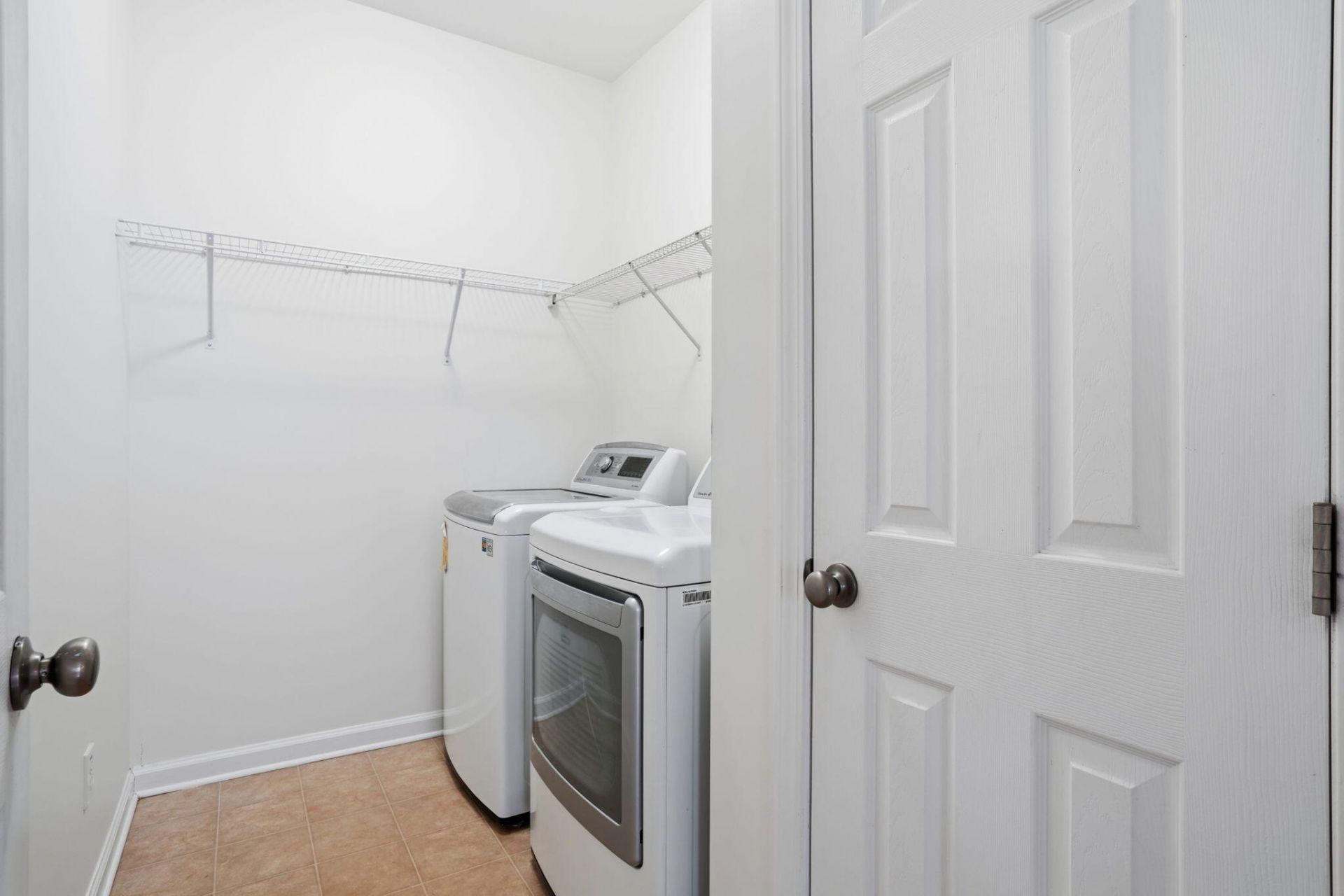 209 Goldfinch Lane Photo 12