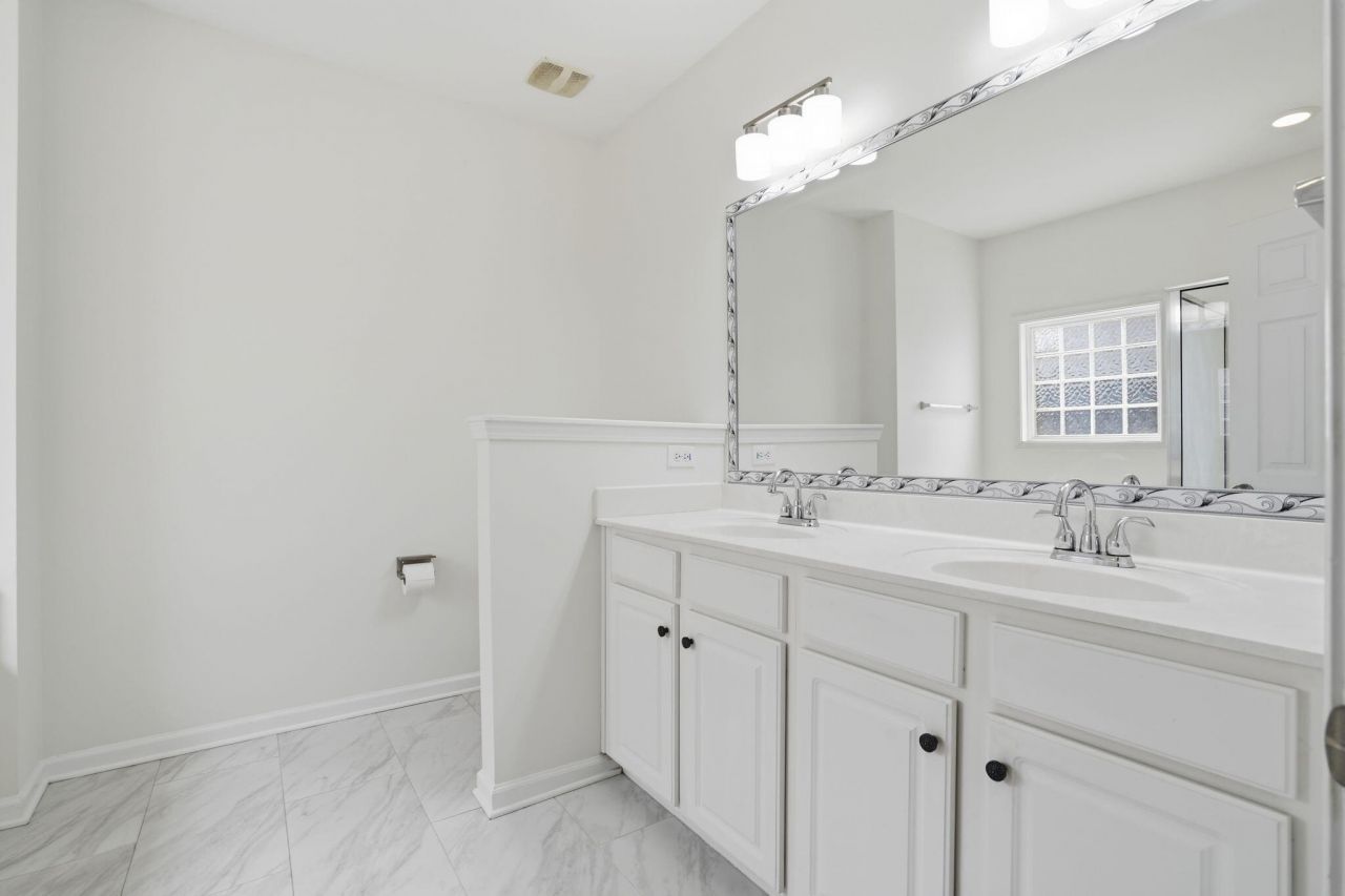 209 Goldfinch Lane Photo 16