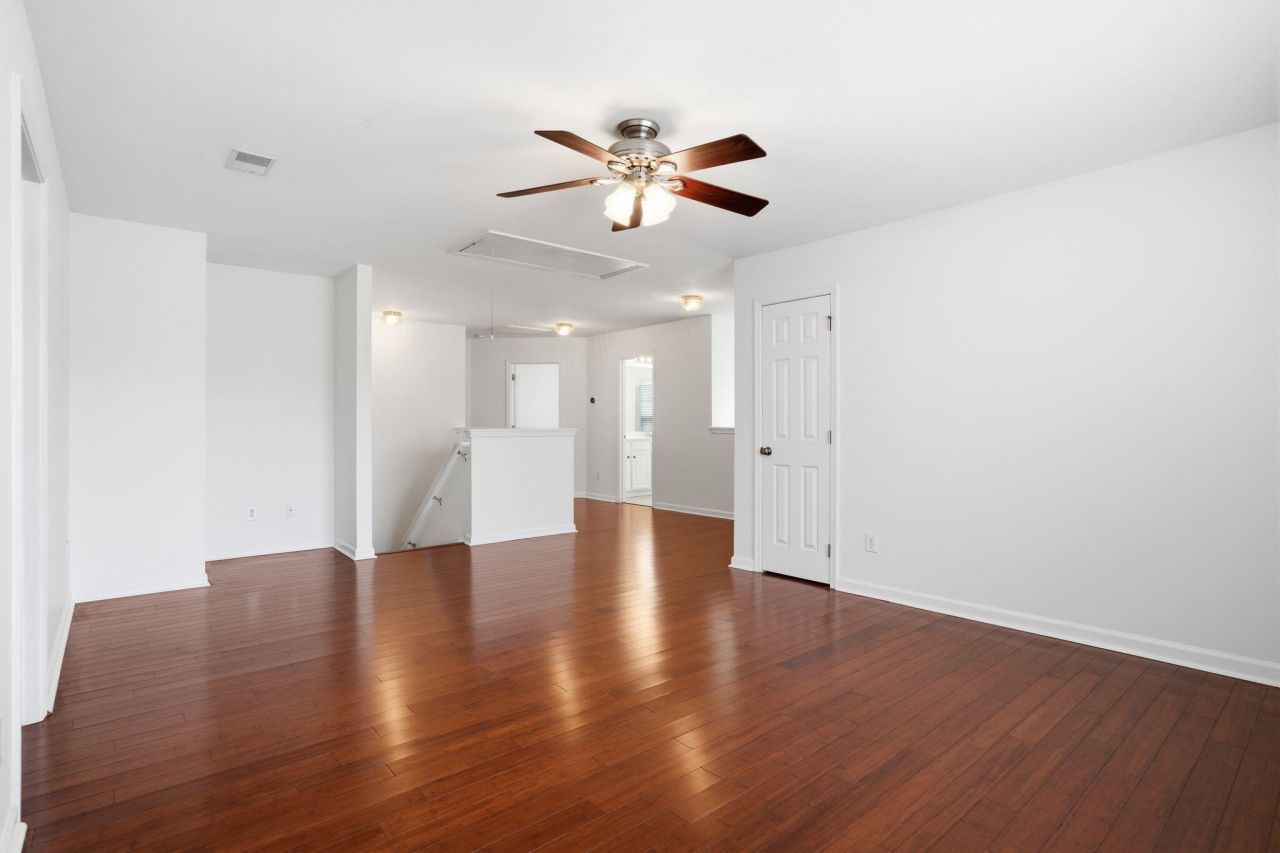 209 Goldfinch Lane Photo 21