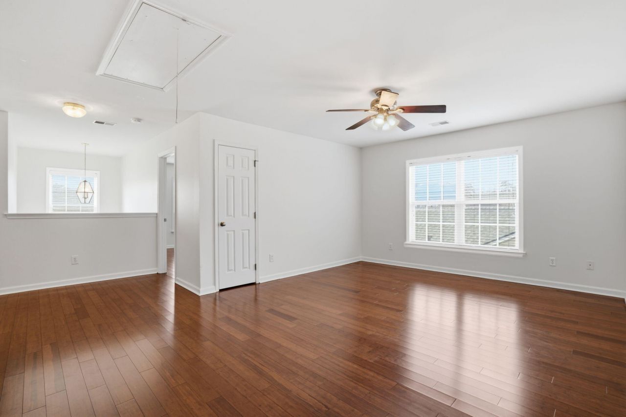 209 Goldfinch Lane Photo 22