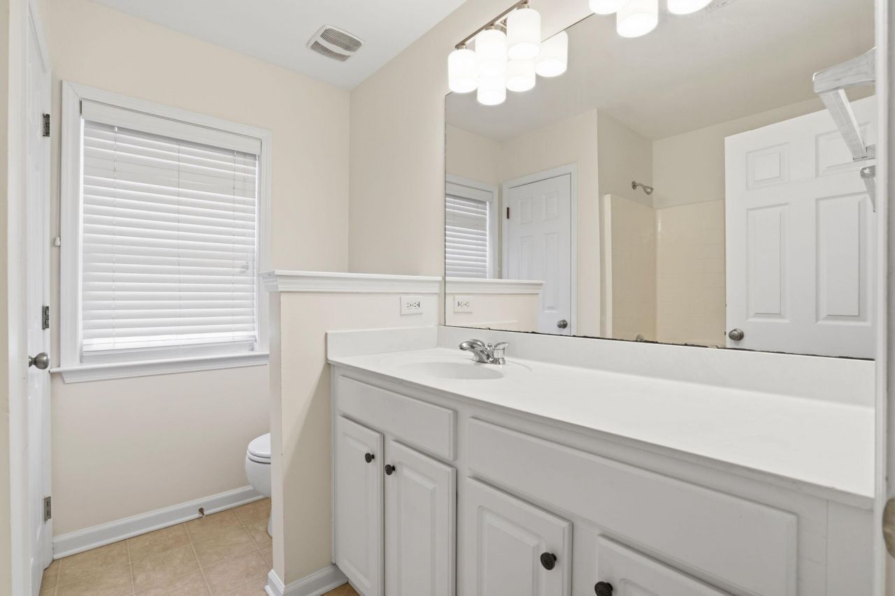 209 Goldfinch Lane Photo 30