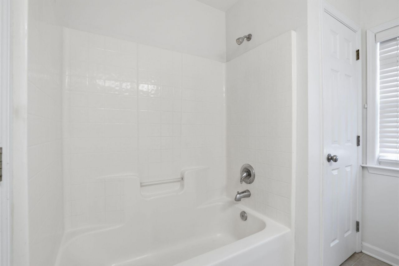 209 Goldfinch Lane Photo 31