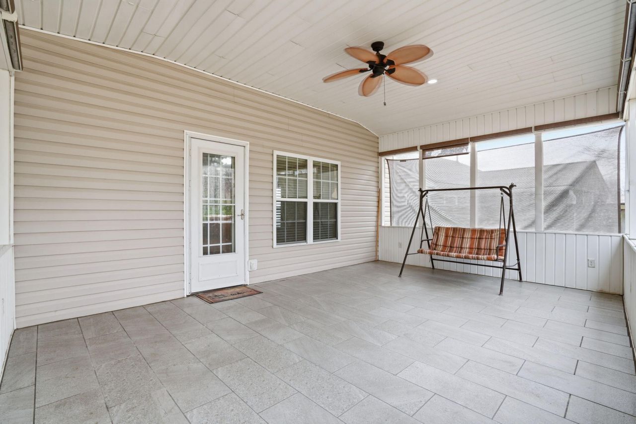 209 Goldfinch Lane Photo 32