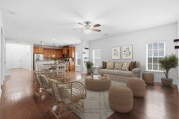 209 Goldfinch Lane photo 4