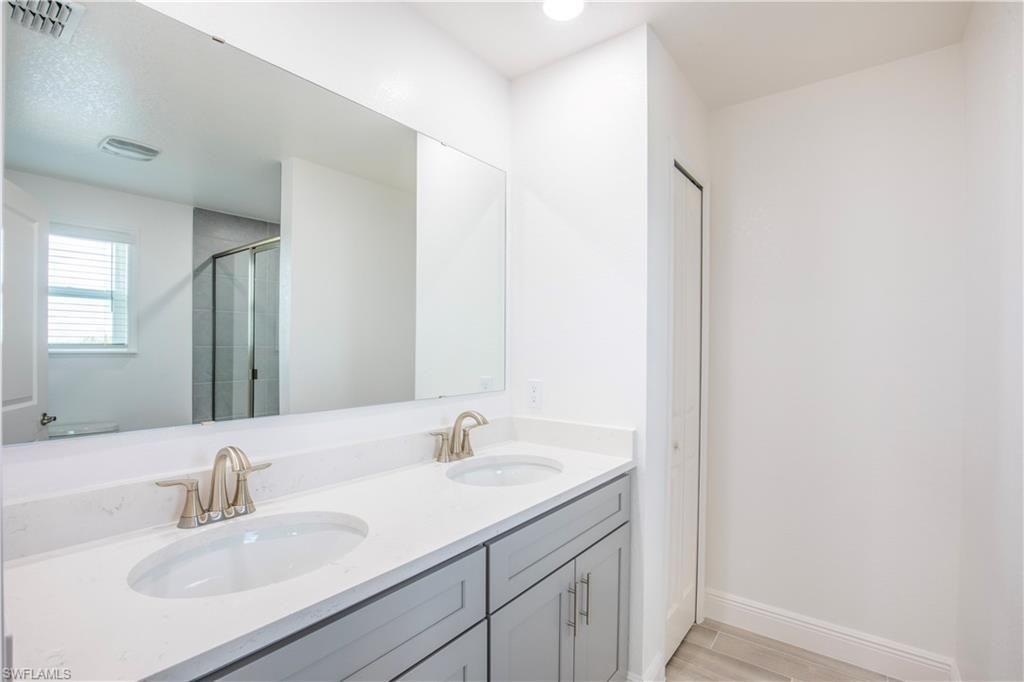 10534 Fountain Palm Cir, Bokeelia, FL 33922 Photo