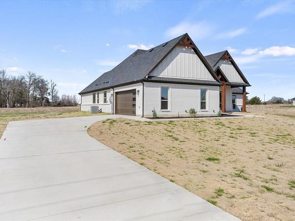 3186 County Road 1076, Celeste, TX 75423