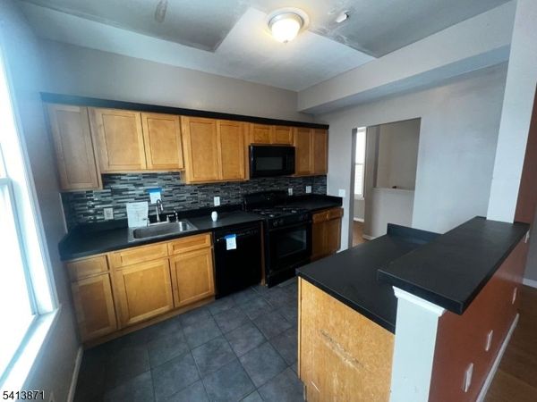 108 S Park Street, Elizabeth, NJ 07206