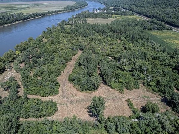 3500 Waterworks Road, St Joseph, MO 64503