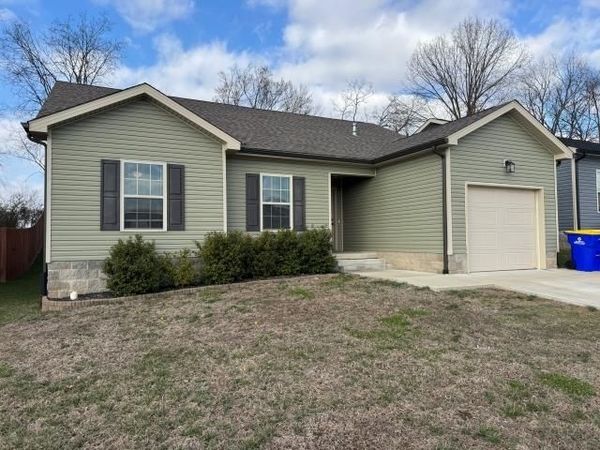 664 Cherry Blossom Road , Bowling Green, KY 42103