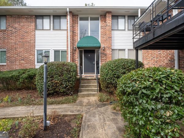 4266 Roswell Road NE, Unit E4, Atlanta, GA 30342