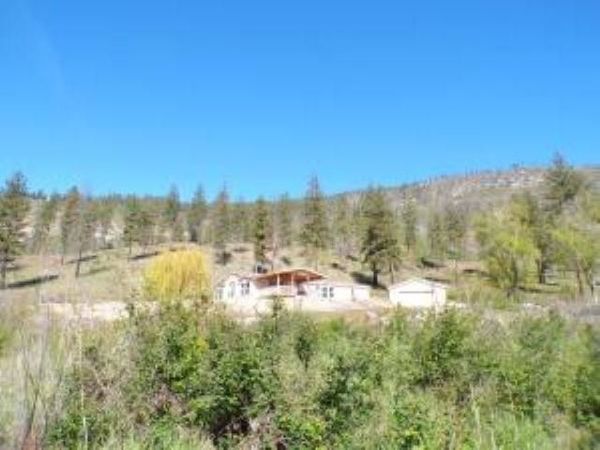 9 Ballard Ave, Kettle Falls, WA 99141