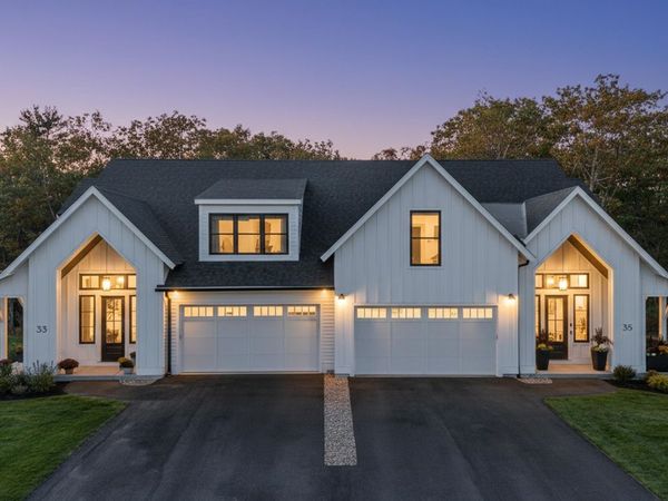 55 Trails Edge Road, Windham, NH 03087