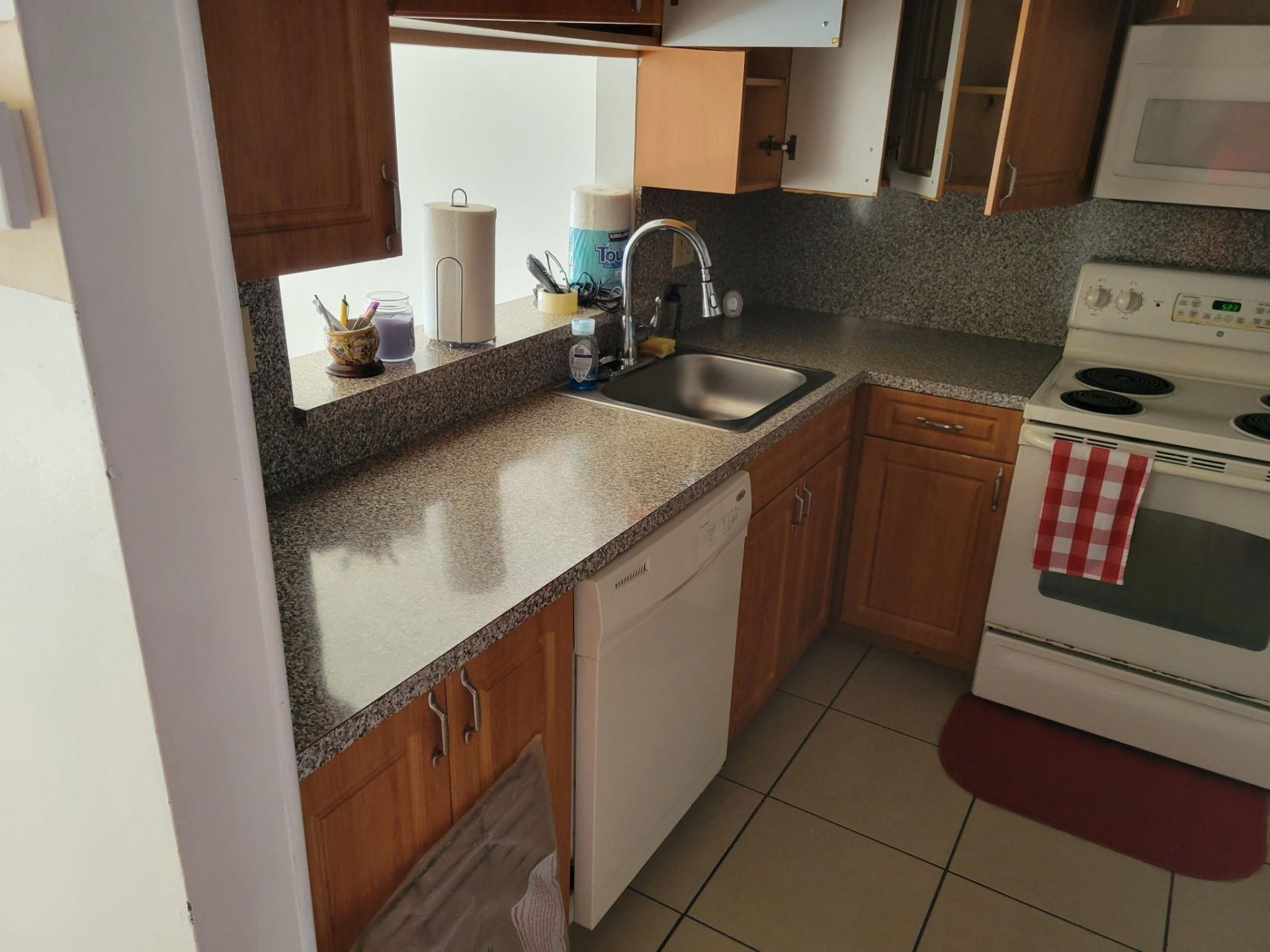 1001 Colony Point Circle, Unit 305, Pembroke Pines, FL 33026 Photo