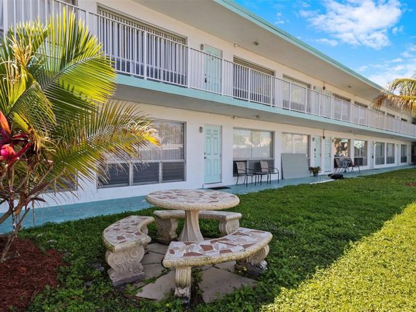 3212 NE 7th Pl, Unit 12, Pompano Beach, FL 33062