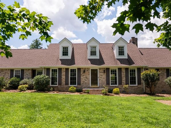 725 Liberty Ct, Cookeville, TN 38501