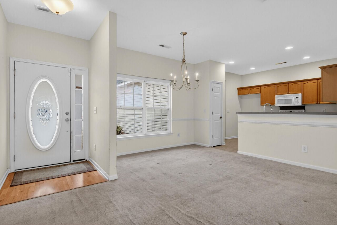 115 Cannonsmill Lane Photo 9