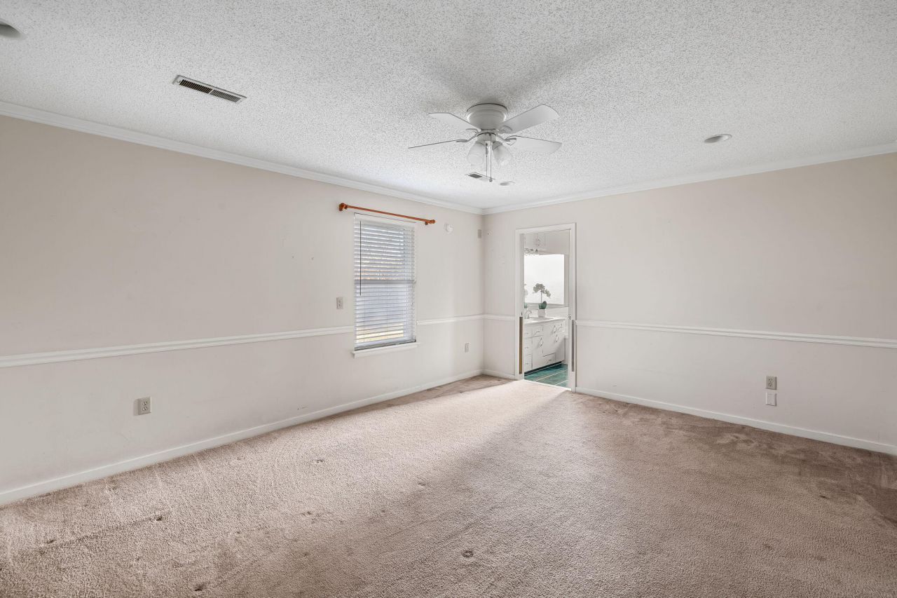 1133 Oakcrest Drive Photo 10