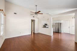 1133 Oakcrest Drive photo 4