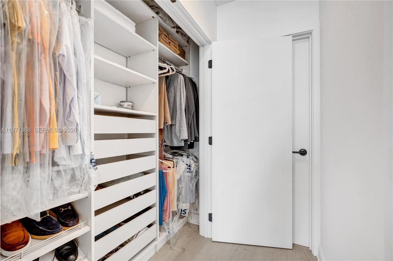 6799 Collins Ave , Unit 201, Miami Beach, FL 33141 Photo