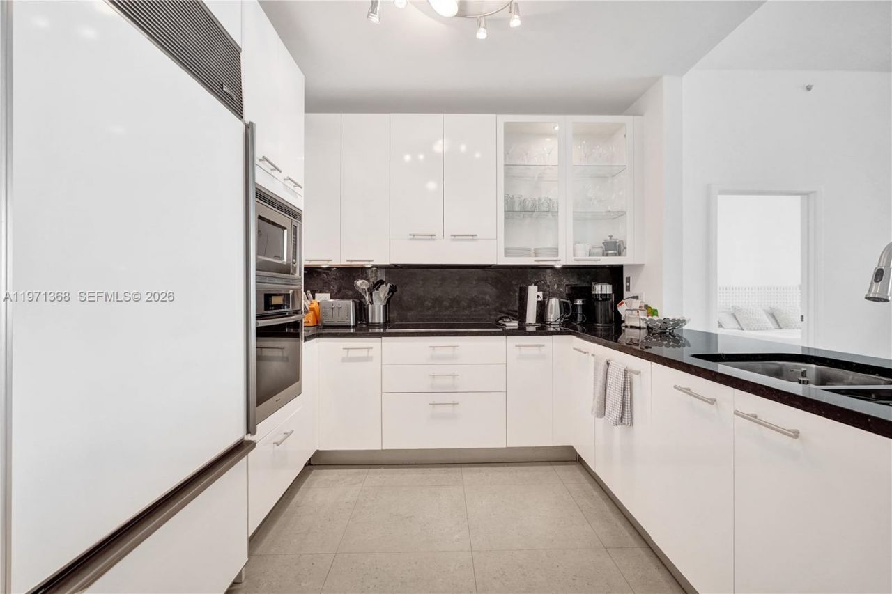 6799 Collins Ave , Unit 201, Miami Beach, FL 33141 Photo