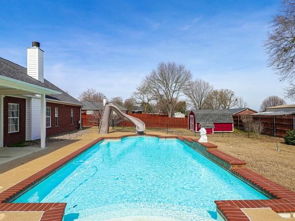 10624 Russell DR Drive, Chandler, TX 75758