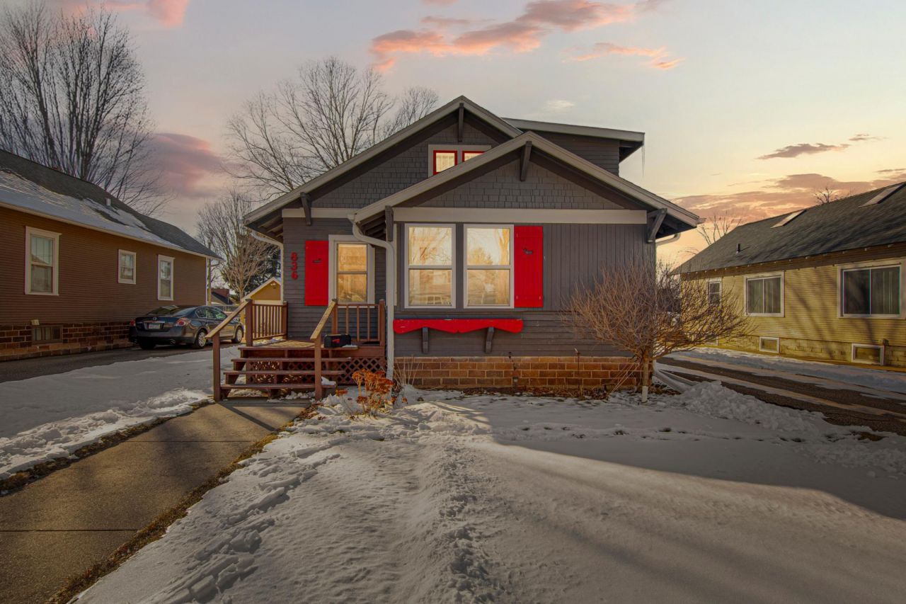 836 7th Avenue Sw, Faribault, MN 55021 Main Photo