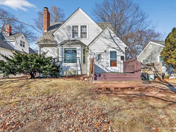 2315 Lawndale Avenue, ROCKFORD, IL 61103