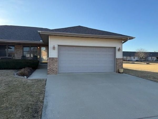 223 A Oakwood Avenue, Oglesby, IL 61348