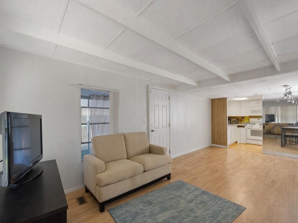 335 NE Tropicalia Lane, Jensen Beach, FL 34957 Photo