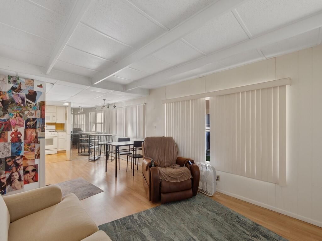 335 NE Tropicalia Lane, Jensen Beach, FL 34957 Photo