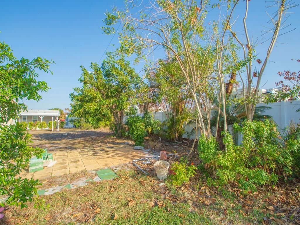 335 NE Tropicalia Lane, Jensen Beach, FL 34957 Photo