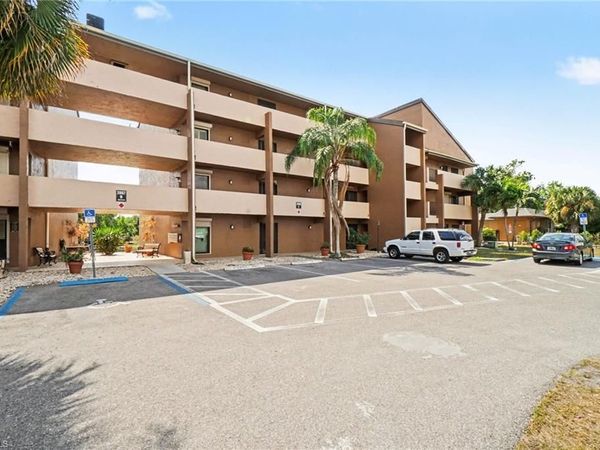 2069 W Lakeview BLVD , Unit 5, NORTH FORT MYERS, FL 33903