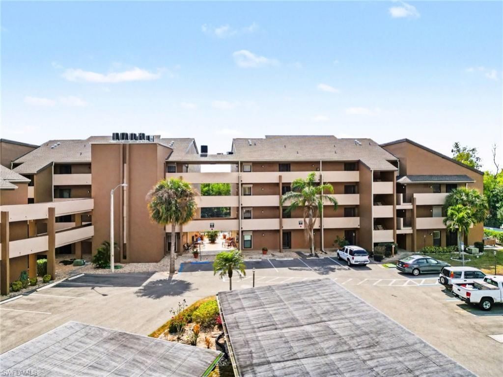 2069 W Lakeview Blvd , Unit 5, North Fort Myers, FL 33903 Photo