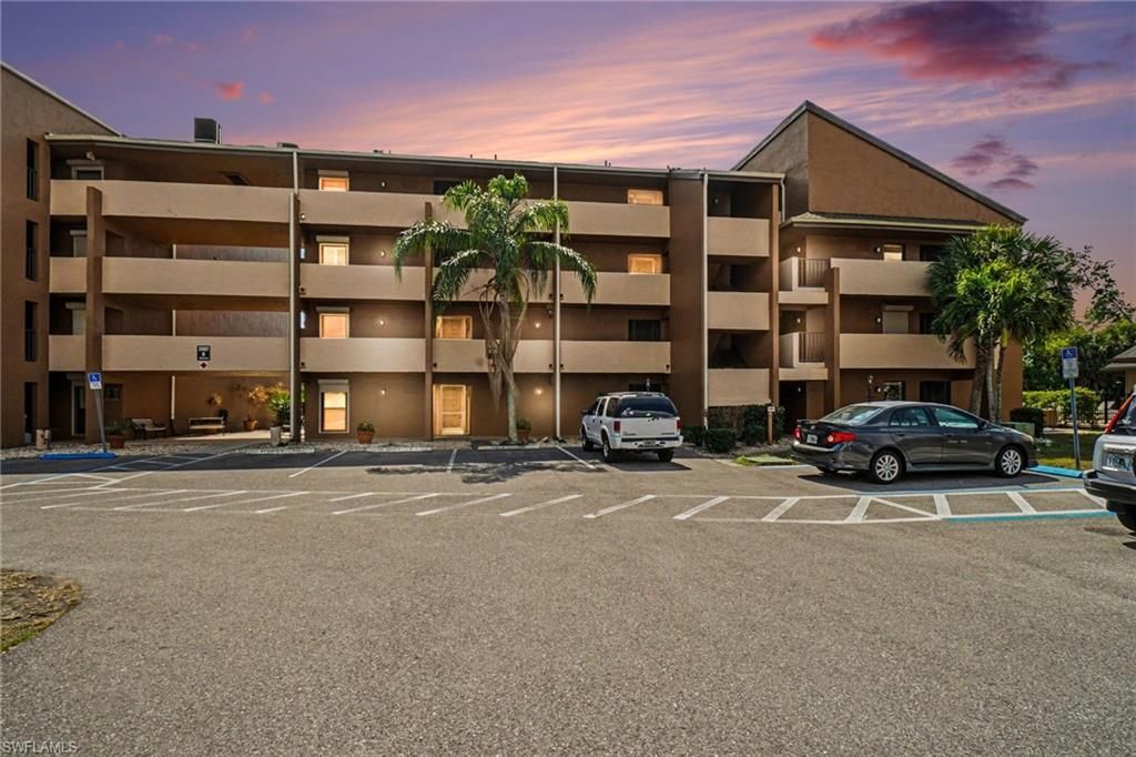 2069 W Lakeview Blvd , Unit 5, North Fort Myers, FL 33903 Photo