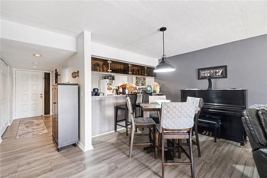 2069 W Lakeview Blvd , Unit 5, North Fort Myers, FL 33903 Photo