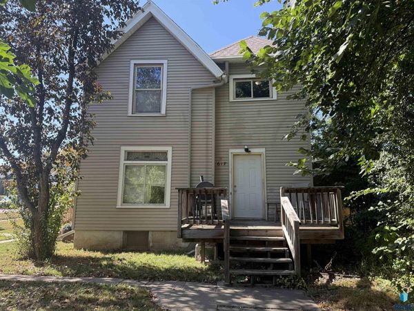 617 S Walts Ave, Sioux Falls, SD 57104