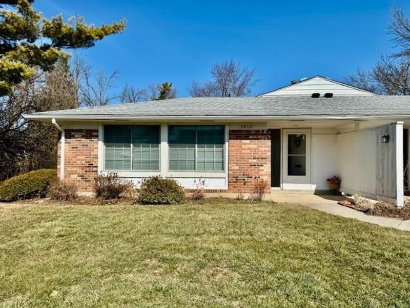 5812 Troy Villa Boulevard, Dayton, OH 45424 Photo 2