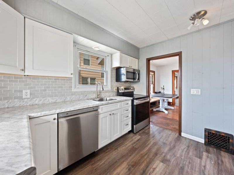 322 E 6th Street, Port Clinton, OH 43452 Photo 12