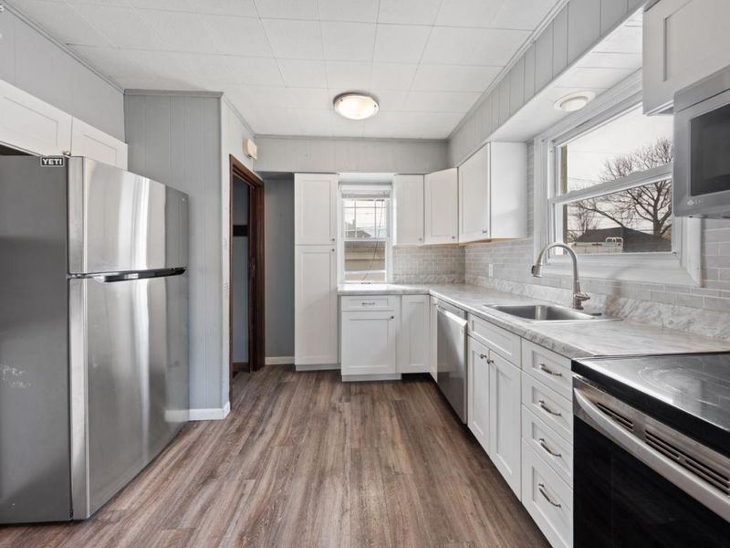 322 E 6th Street, Port Clinton, OH 43452 Photo 9