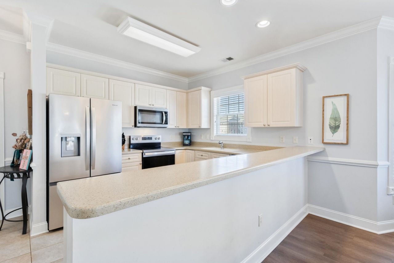 4887 Luster Leaf Circle  Photo 9